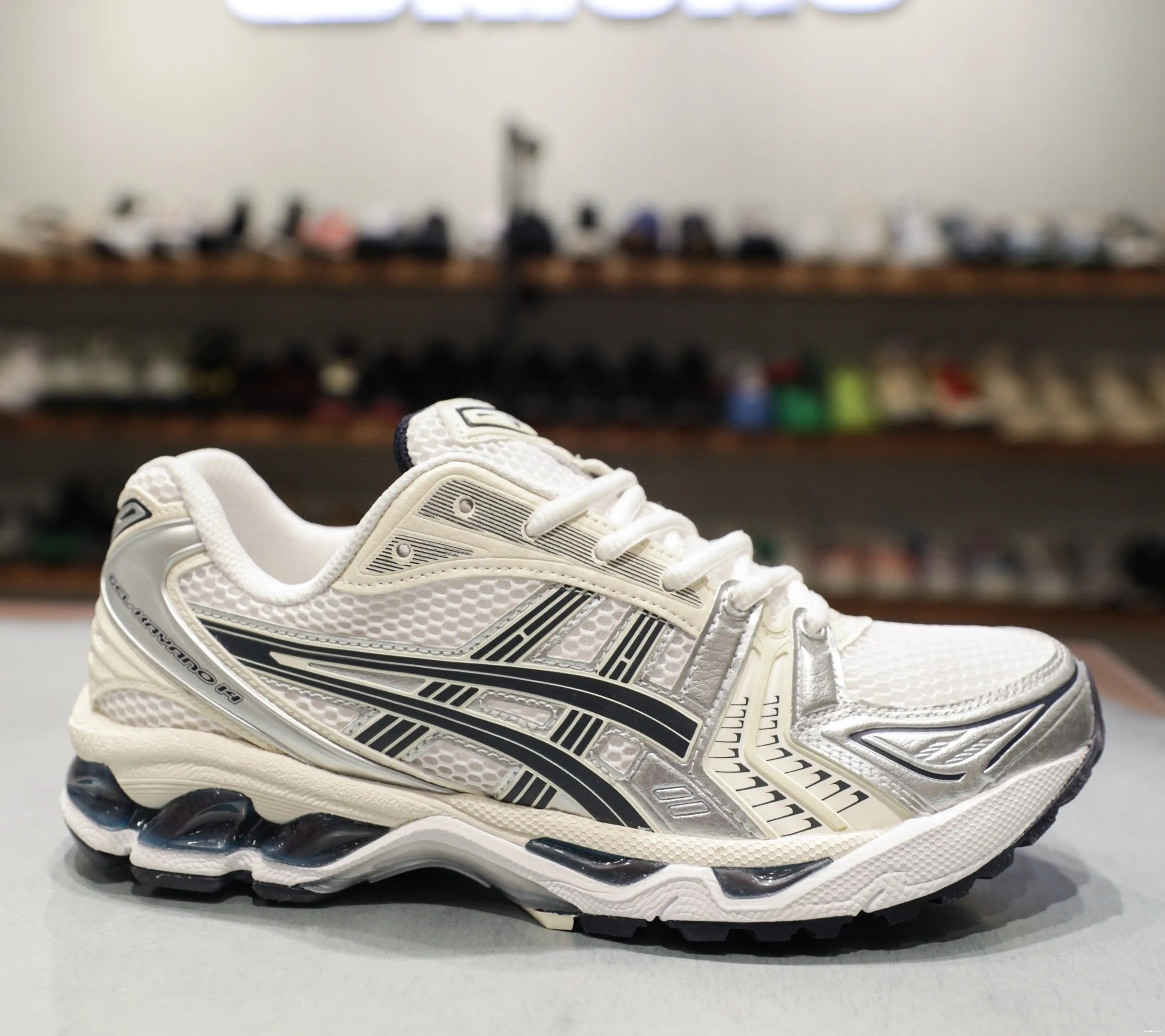 14 Midnight White W ASICS Gel-Kayano 0623
